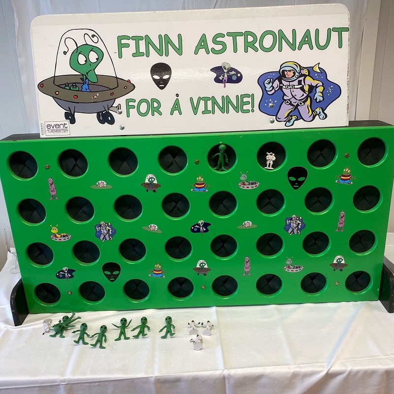 Finn-en-astronaut-fremside